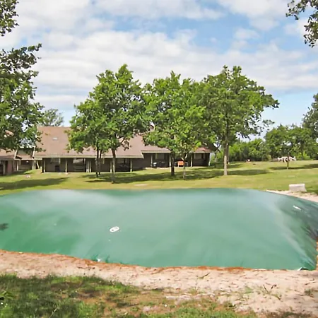 4 Bedroom Gorgeous In شقة