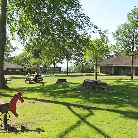 شقة 4 Bedroom Gorgeous In إلينغه